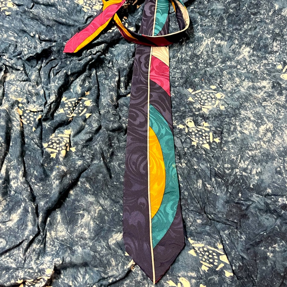 Silk vintage tie